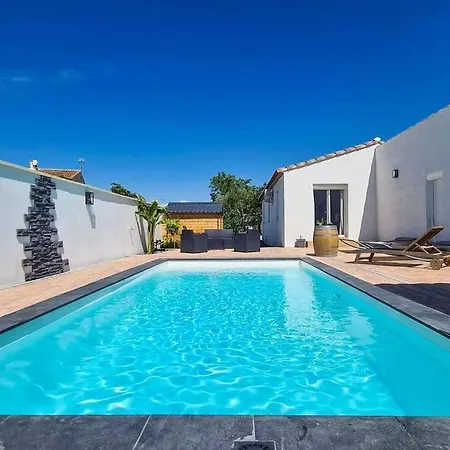 3 Avec Piscine 别墅